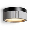 Lampa sufitowa z betonu i metalu o wymiarach 20 x 20 x 5cm